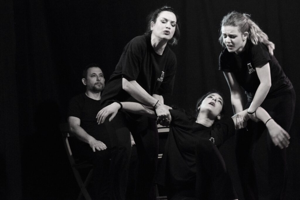 Foto ImprovVirus, spettacolo di improvvisazione teatrale - Pan Teatro